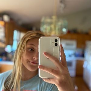 Meet your Posher, Alexis